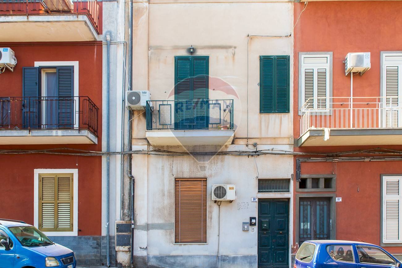 Edificio all\'aperto - Semi-detached house Via Antonello Da Messina
 
59, Catania - photo 1