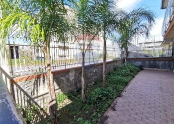 Giardino - Villa Via Livenza
 
9, Catania - foto 2