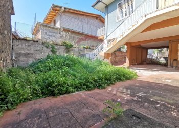 Giardino - Villa Via Livenza
 
9, Catania - foto 29