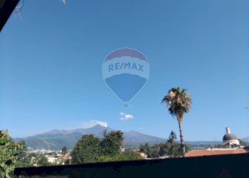 Vista delle montagne - Appartamento Via Alessandro Volta
 
64, Santa Venerina - foto 1