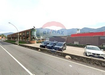 Edificio all\'aperto - Locale Commerciale Via Case Sparse Europa
 
13, Nembro - foto 42