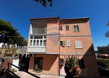 Casa all\'aperto - Trilocale Via Nazario Sauro
 
28, Ischitella - foto 26