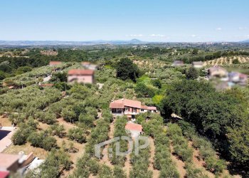 Foto 1 - Casa indipendente Via dell'Uliveto
 
18, Palombara Sabina - foto 1