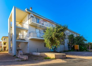 Edificio all\'aperto - Trilocale Via Giuseppe Parini
 
21, Valledoria - foto 2