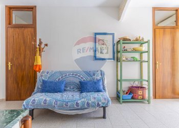 Soggiorno - Trilocale Via Giuseppe Parini
 
21, Valledoria - foto 12