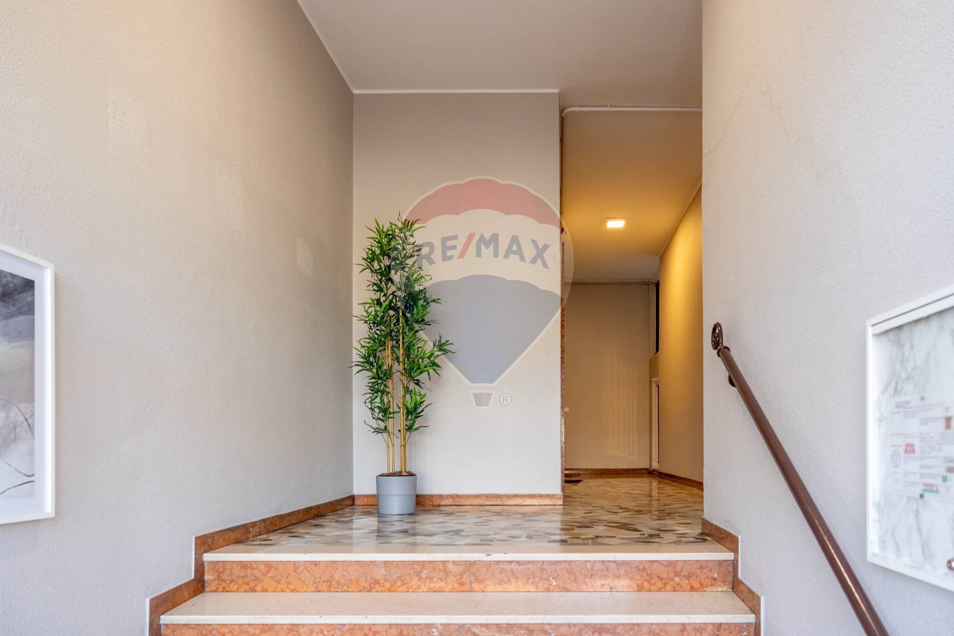 Ricezione / Lobby - Three-room apartment Via dante
 
6, Carnate - photo 2