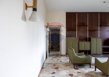 Hall / corridoio - Trilocale Via dante
 
6, Carnate - foto 8