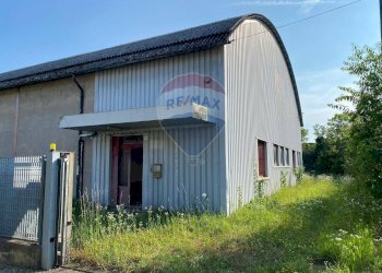 Casa all\'aperto - Capannone Via Cave Ticino
 
28, Robecchetto con Induno - foto 1