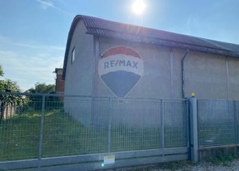 Casa all\'aperto - Capannone Via Cave Ticino
 
28, Robecchetto con Induno - foto 4