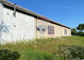 Casa all\'aperto - Capannone Via Cave Ticino
 
28, Robecchetto con Induno - foto 5