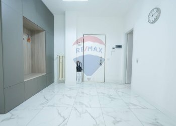 Hall / corridoio - Trilocale VIA MILANO
 
48, Cologno Monzese - foto 12