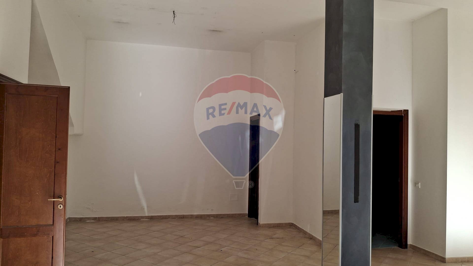 Stanza vuota - Commercial Premises via angio'
 
118, Bagheria - photo 1