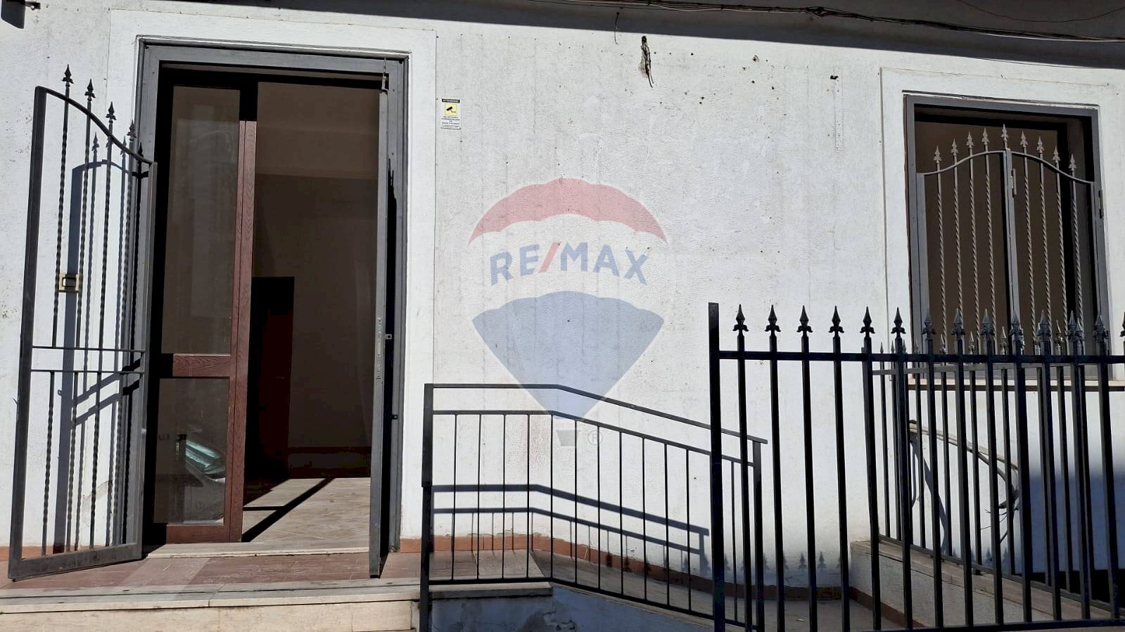 Casa all\'aperto - Commercial Premises via angio'
 
118, Bagheria - photo 2