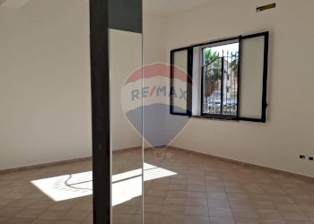 Stanza vuota - Commercial Premises via angio'
 
118, Bagheria - photo 12