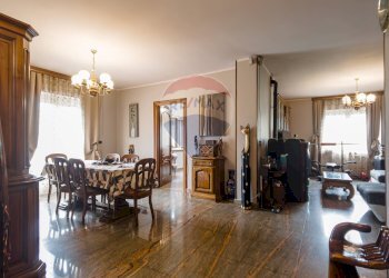 Sala da pranzo - Casa semi indipendente via gravè
 
4, Borgone Susa - foto 65