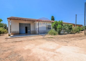 Casa all\'aperto - Casa indipendente Contrada Pellegrino
 
70, Santa Croce Camerina - foto 2