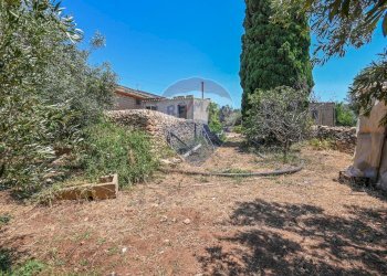 Giardino - Casa indipendente Contrada Pellegrino
 
70, Santa Croce Camerina - foto 29