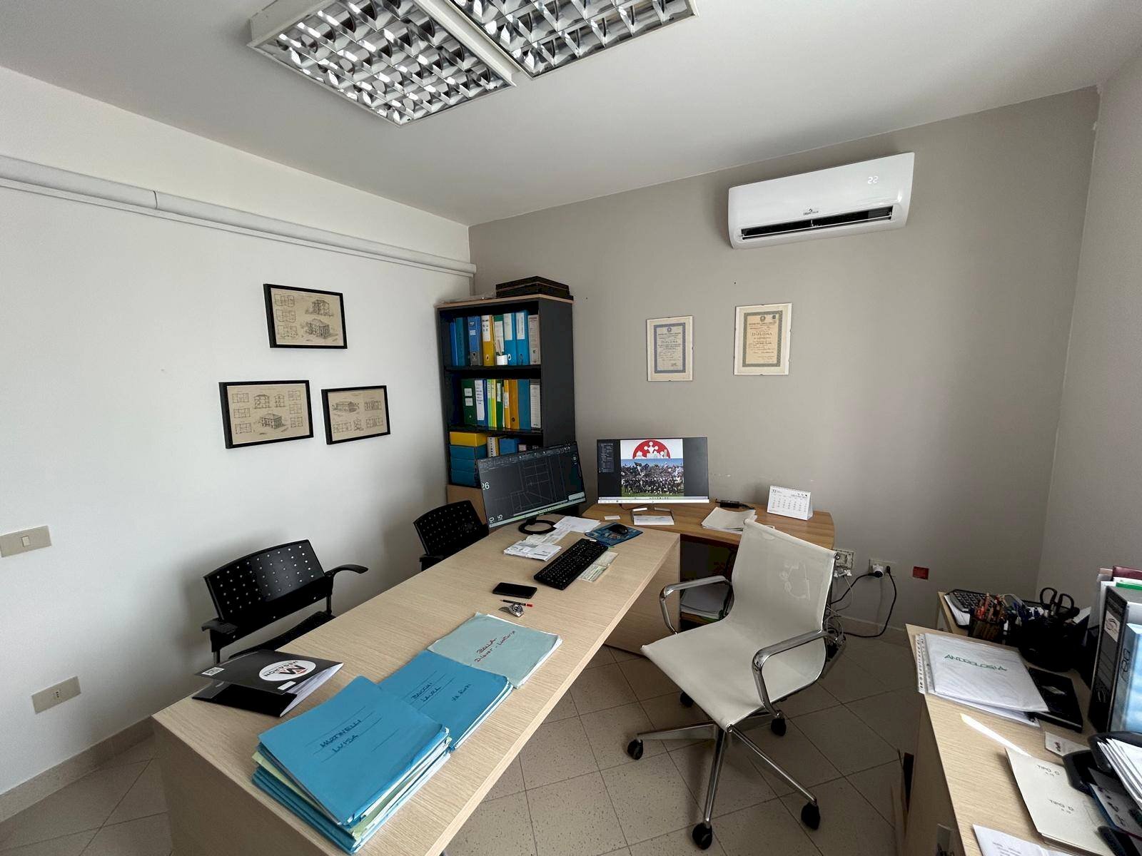 Foto 1 - Ufficio viale sardegna
 
1, Cascina - foto 1