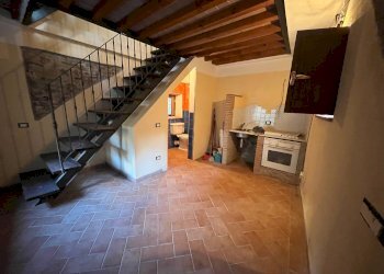 Foto 1 - Casa indipendente via trombi
1, Vicopisano - foto 1