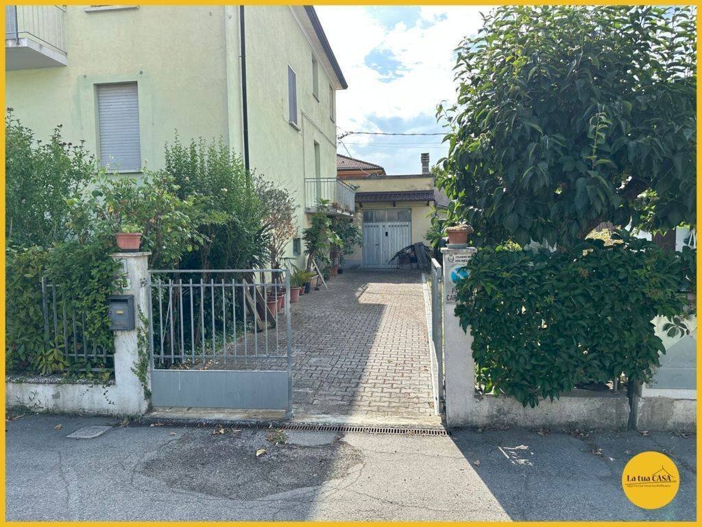 Foto 1 - Terraced Villa via giosue carducci
 
12, Molinella - photo 1