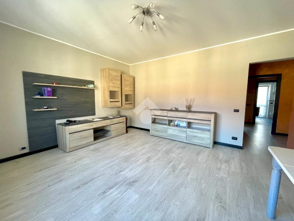 Four-room apartment Via Roma, Grignasco - photo 1