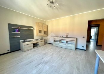 Four-room apartment Via Roma, Grignasco - photo 1