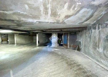 Four-room apartment Via Roma, Grignasco - photo 35