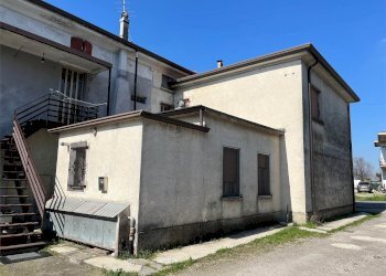 Stabile - Palazzo - Strada Pellalocco, 22, Roverbella - foto 10