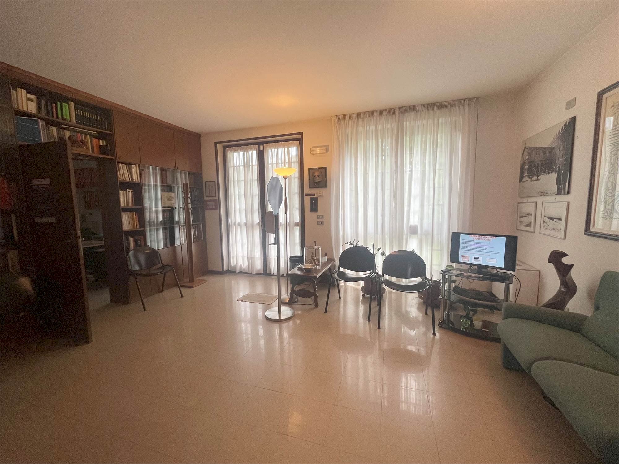 Office Verona (neighborhood Porta Nuova) - photo 1