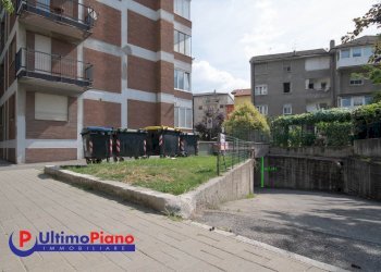 Box Via Monte Grivola 18, 18, Aosta - foto 1