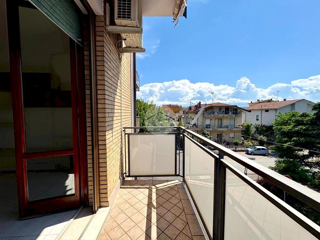 Three-room apartment Via Bruno Buozzi, Rimini - photo 3
