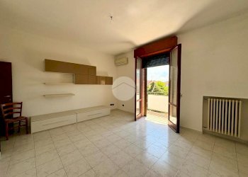 Three-room apartment Via Bruno Buozzi, Rimini - photo 2