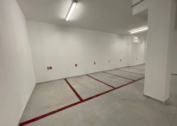 Foto 1 - Box Via Macedonia
 
71, Roma - foto 1