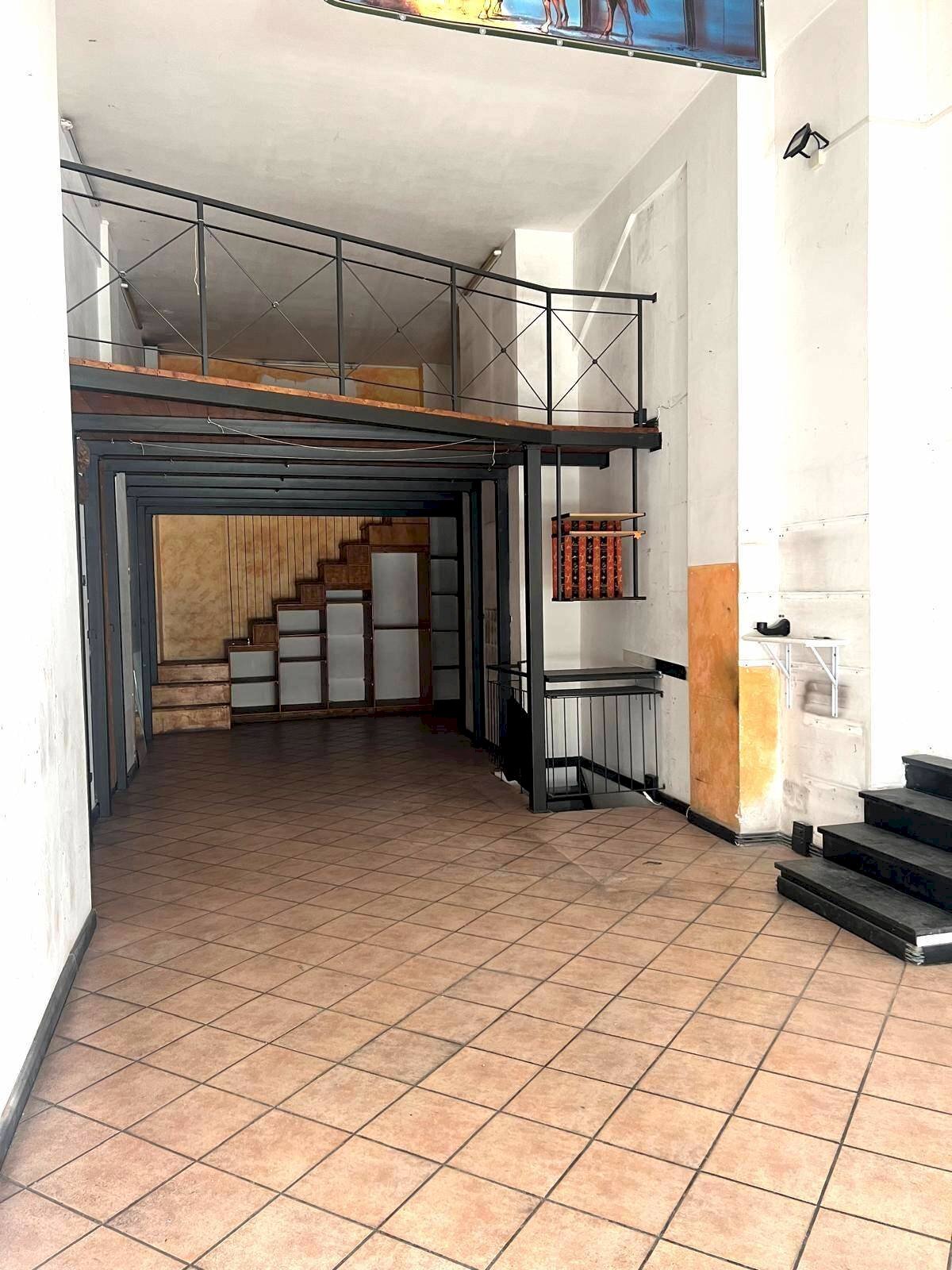 Foto 3 - Attività Commerciale Via Maddaloni
 
34R, Genova - foto 3