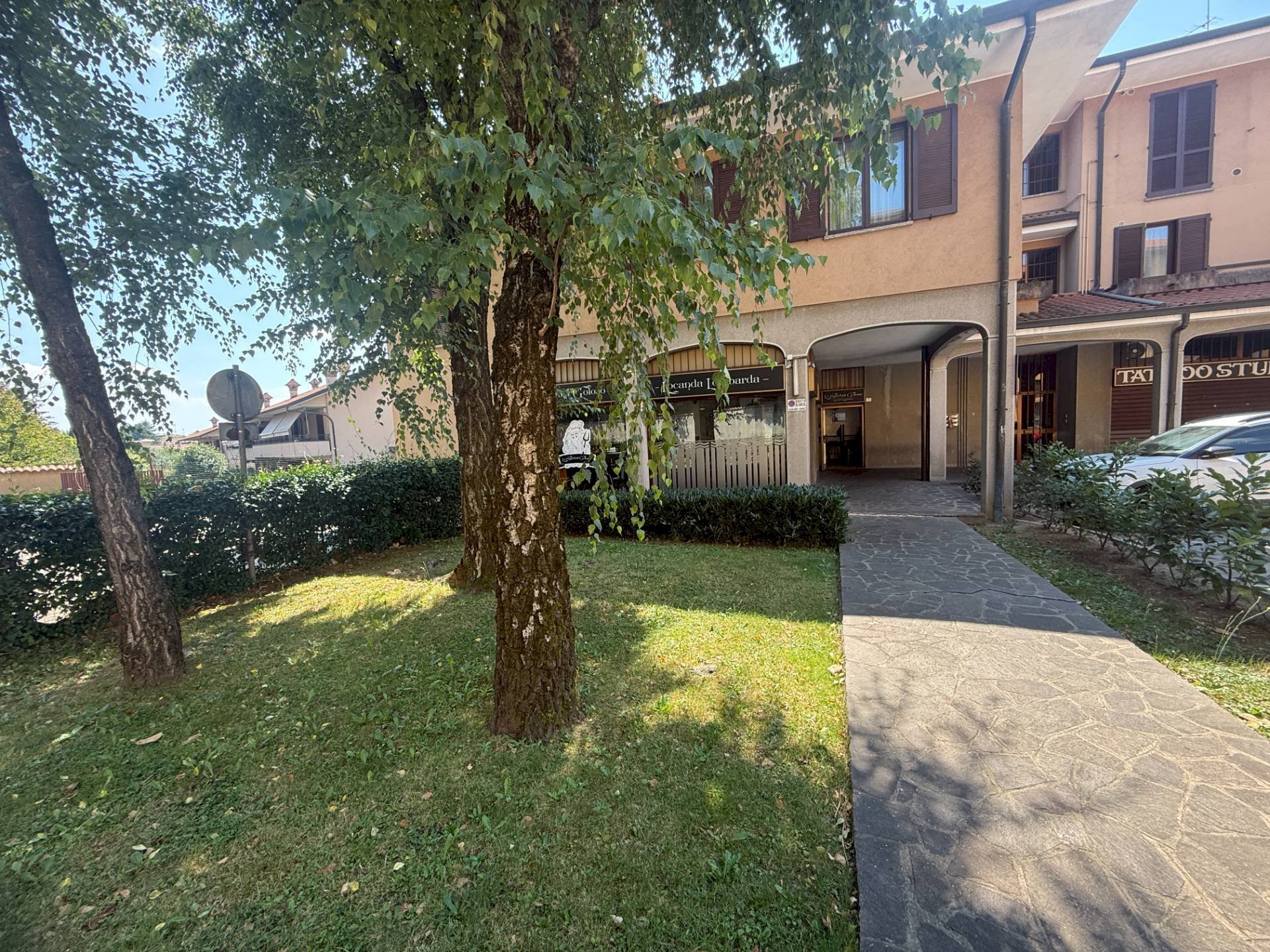 Foto 3 - Locale Commerciale piazza albini
 
7, Robbiate - foto 3