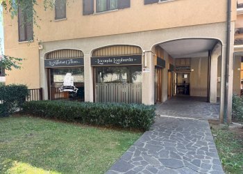 Foto 4 - Locale Commerciale piazza albini
 
7, Robbiate - foto 4
