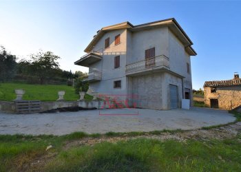 Foto 2 - Casa indipendente Via Chiavanella
 
22, Monteleone di Fermo - foto 2
