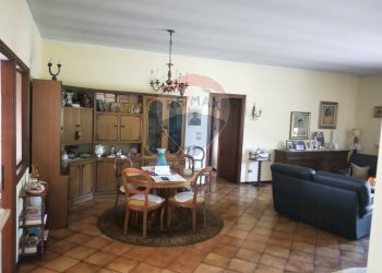 Sala da pranzo - Casa indipendente SP594
 
82, Ghislarengo - foto 10