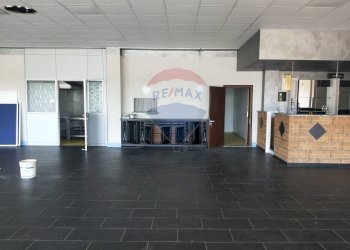 Stanza vuota - Locale Commerciale SP594
 
82, Ghislarengo - foto 8