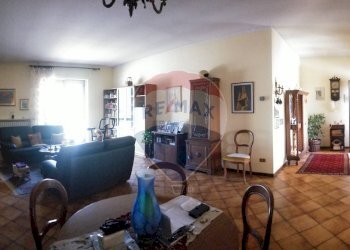 Sala da pranzo - Locale Commerciale SP594
 
82, Ghislarengo - foto 23