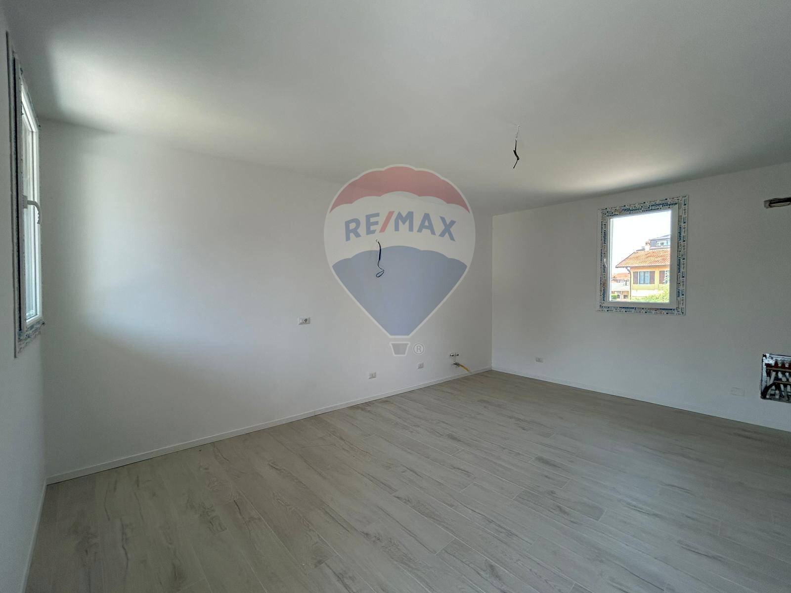 Stanza vuota - Two-room apartment Via Visconti
 
9, Vanzaghello - photo 2