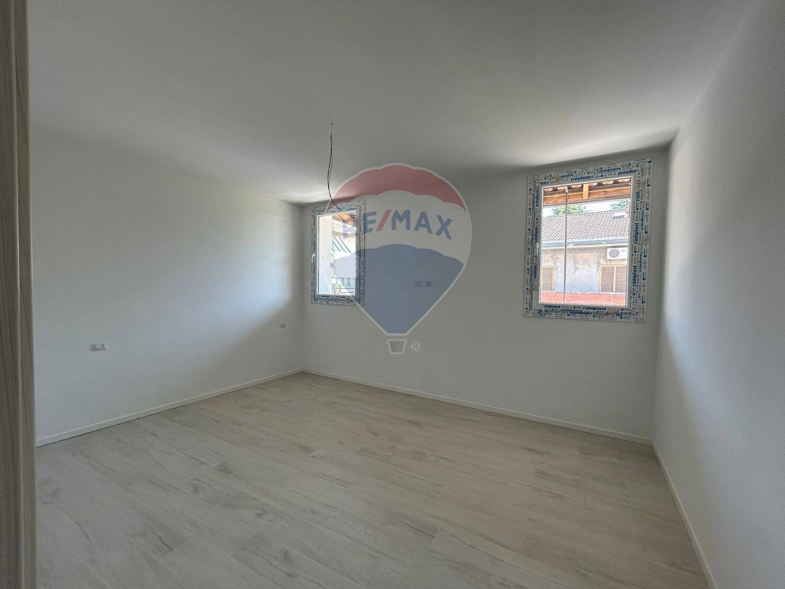 Stanza vuota - Two-room apartment Via Visconti
 
9, Vanzaghello - photo 3