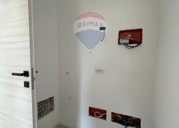 Stanza vuota - Bilocale Via Visconti
 
9, Vanzaghello - foto 9