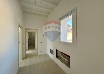 Hall / corridoio - Trilocale Via Visconti
 
9, Vanzaghello - foto 11