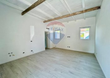 Stanza vuota - Trilocale Via Visconti
 
9, Vanzaghello - foto 3