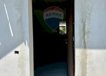 Hall / corridoio - Trilocale Via Visconti
 
9, Vanzaghello - foto 6