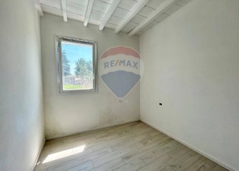 Stanza vuota - Trilocale Via Visconti
 
9, Vanzaghello - foto 13