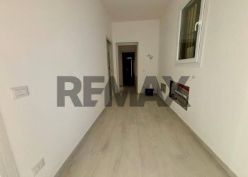 Hall / corridoio - Trilocale Via Visconti
7, Vanzaghello - foto 7