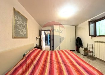Camera / camera da letto - Villa Bifamiliare Via Provinciale
 
46, Cadegliano-Viconago - foto 5