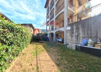 Giardino - Villa Bifamiliare Via Provinciale
 
46, Cadegliano-Viconago - foto 10